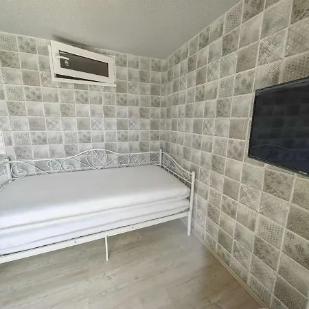 Renove Avec Terrasse, Climatisation, Proche - Fr-1-607-165 Apartmán *