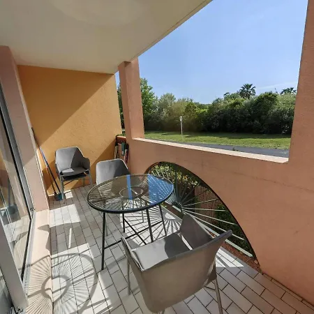 Appartement Renove Avec Terrasse, Climatisation, Proche - Fr-1-607-165 *
